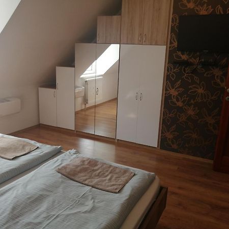 Anita Apartman Buk Exterior photo