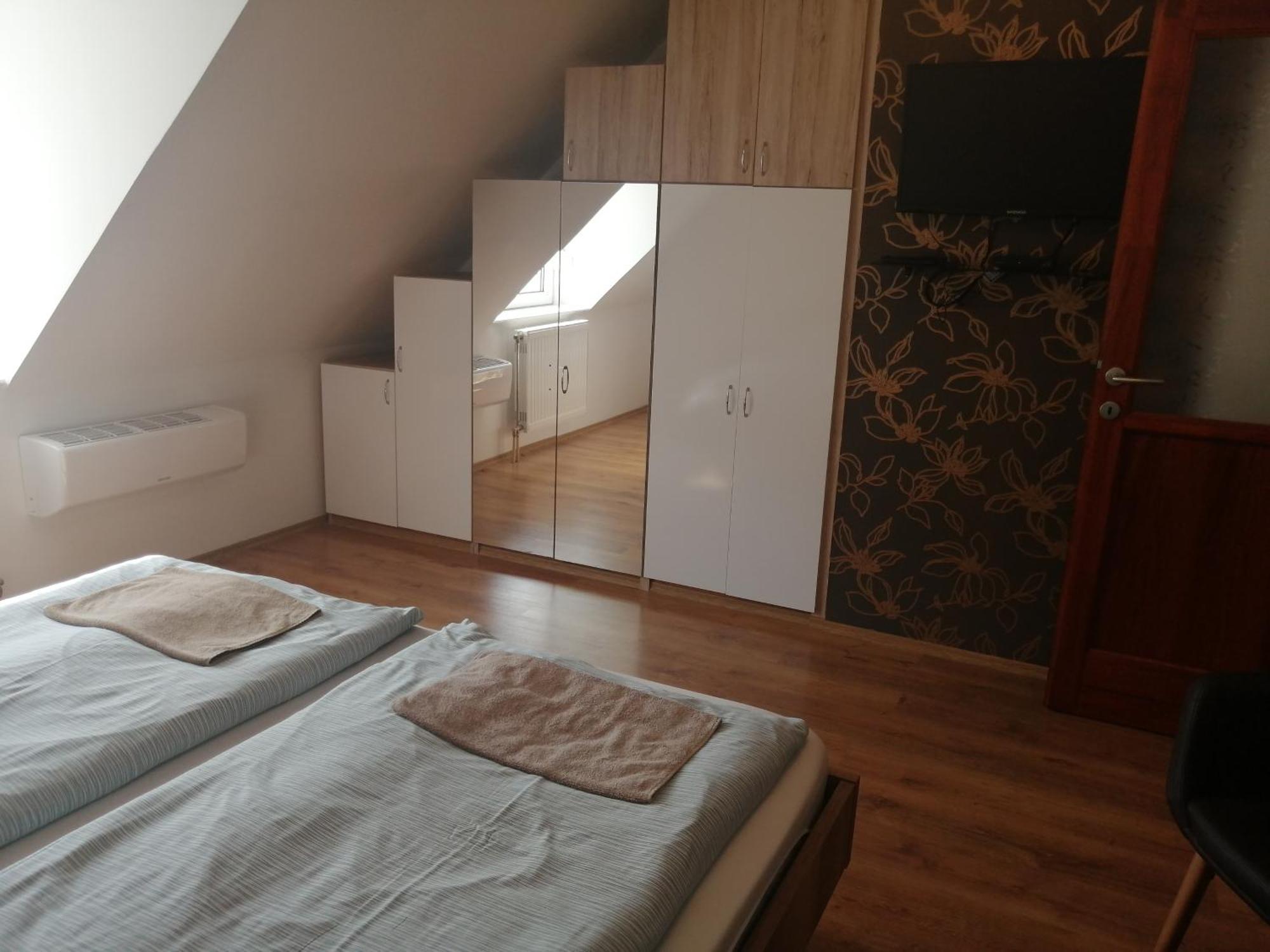 Anita Apartman Buk Exterior photo