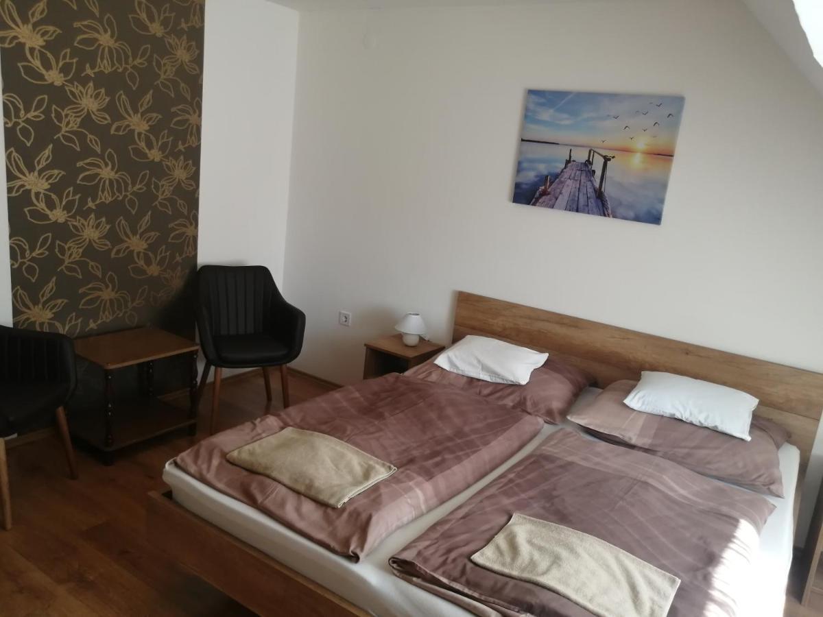 Anita Apartman Buk Exterior photo