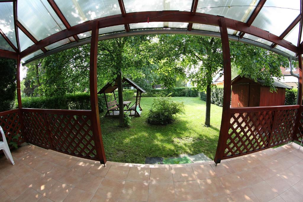 Anita Apartman Buk Exterior photo