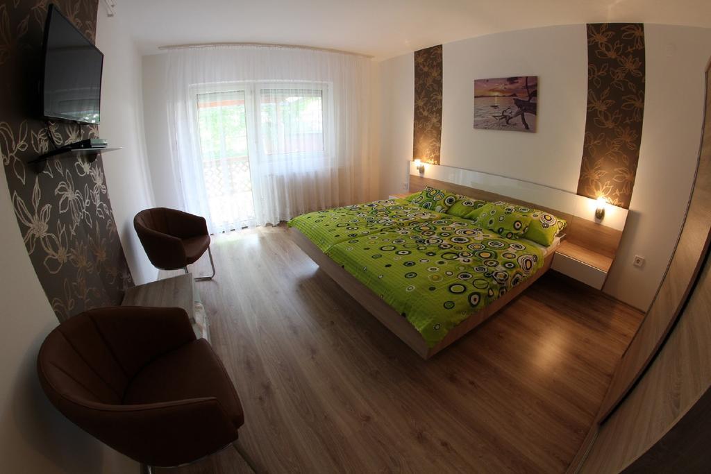 Anita Apartman Buk Exterior photo